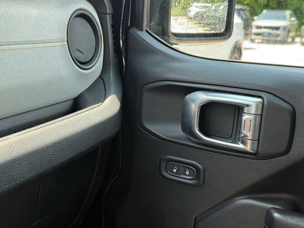 Used 2024 Jeep Wrangler Unlimited Sport AWD/4WD image 41