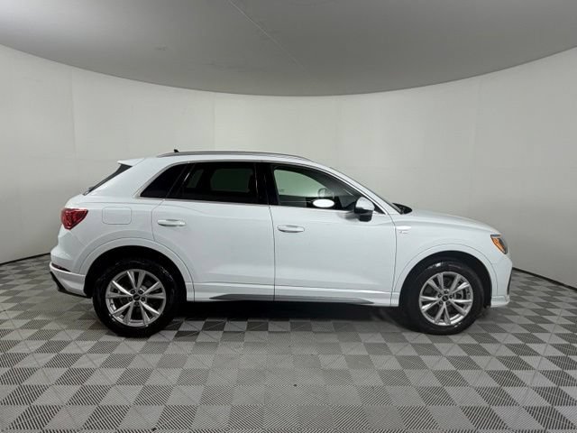 Certified 2021 Audi Q3 2.0T Premium AWD/4WD image 9