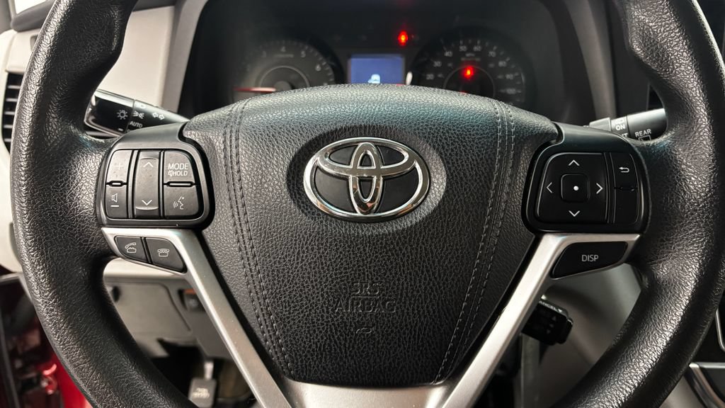 Used 2015 Toyota Sienna LE FWD image 16