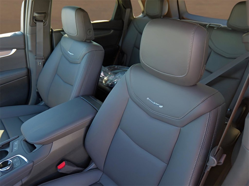 New 2026 Cadillac XT5 Luxury w/ LPO, Floor Liner Package image 10