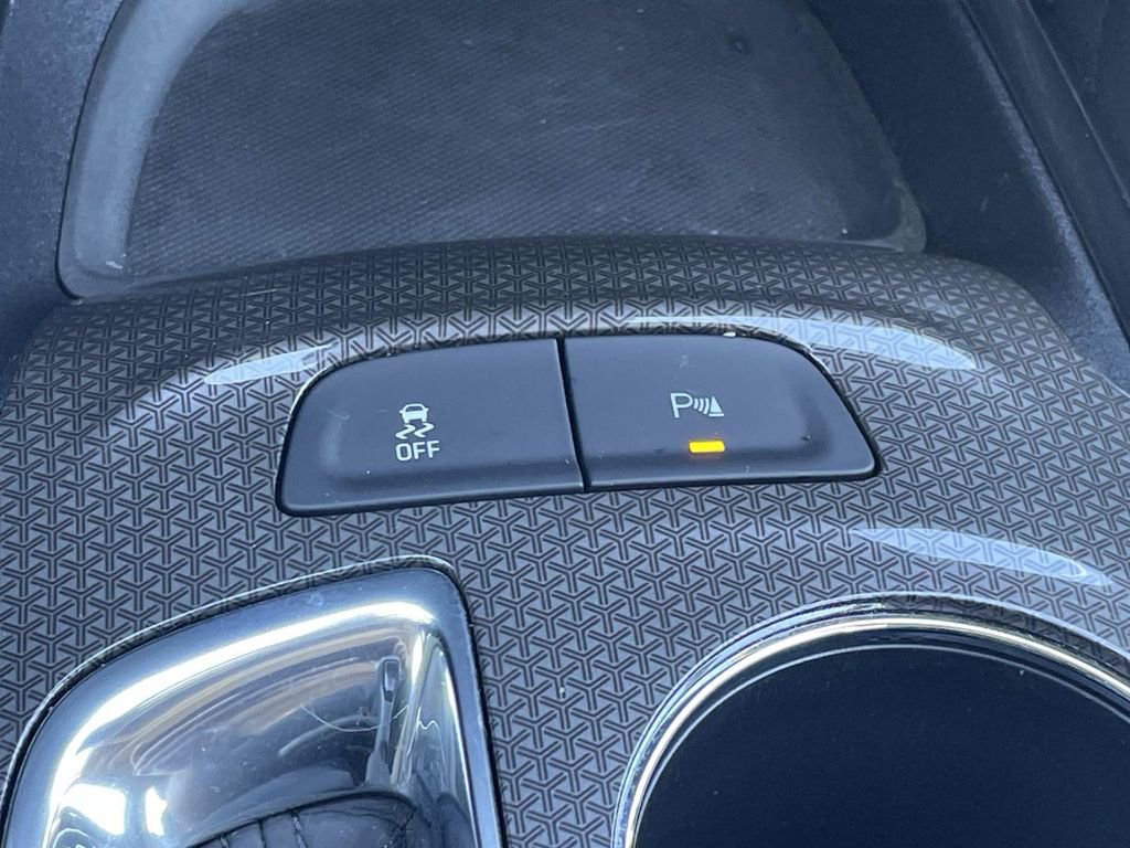 Used 2022 Chevrolet Malibu LT w/ Leather Package image 23