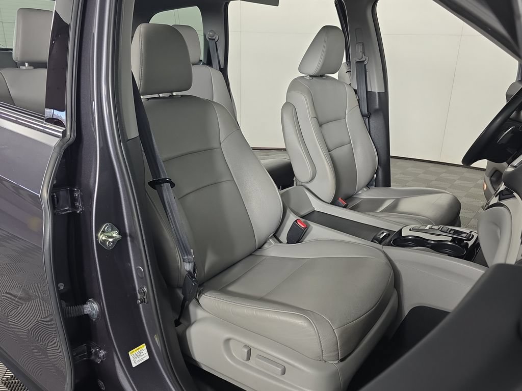 Used 2016 Honda Pilot Touring image 31