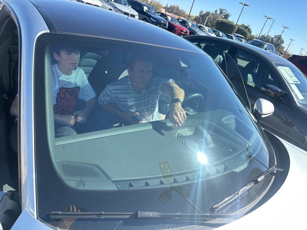 Used 2023 Porsche Taycan 4S image 8