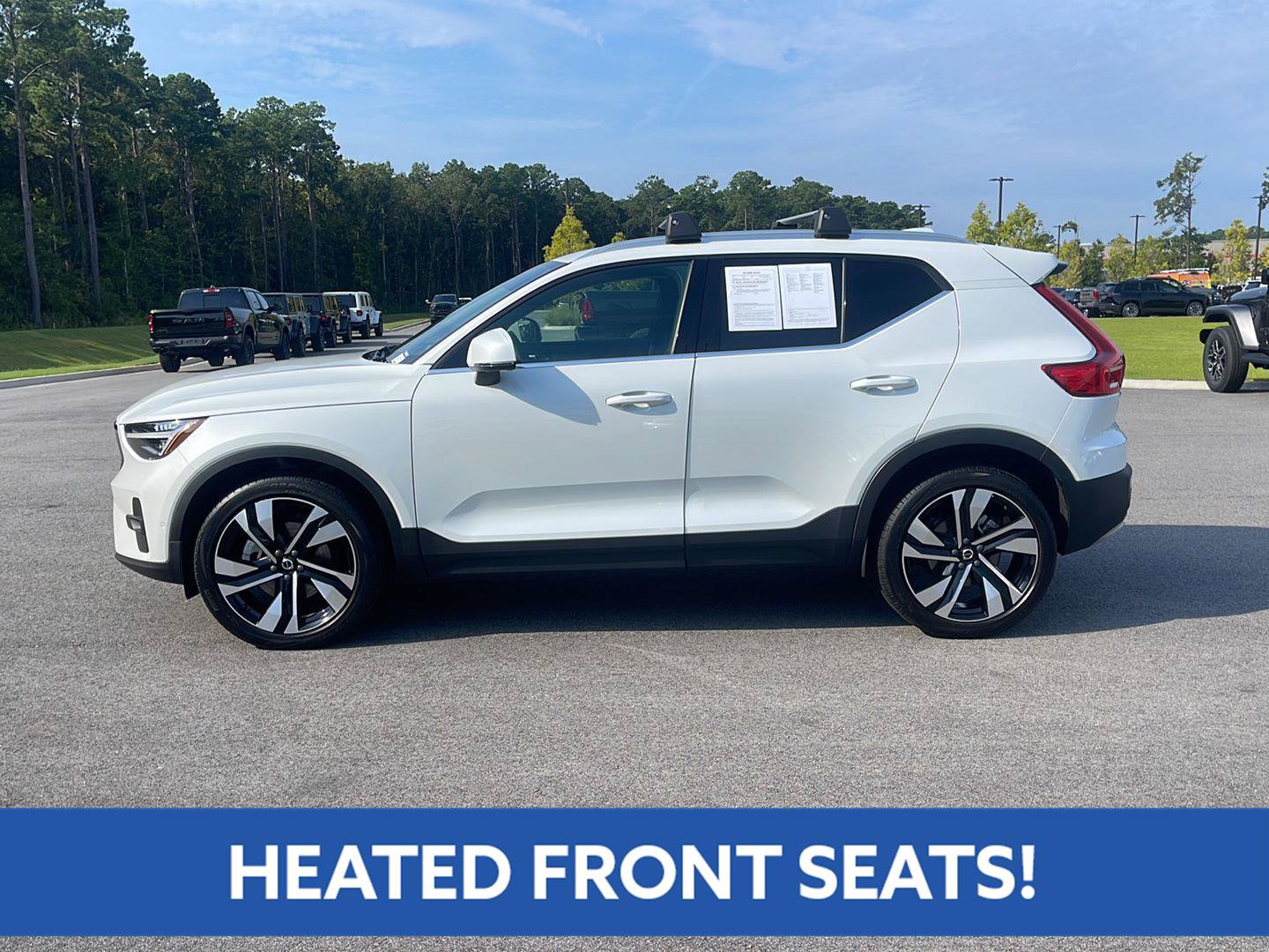 Used 2023 Volvo XC40 B5 Ultimate w/ Protection Package Premier AWD/4WD image 4
