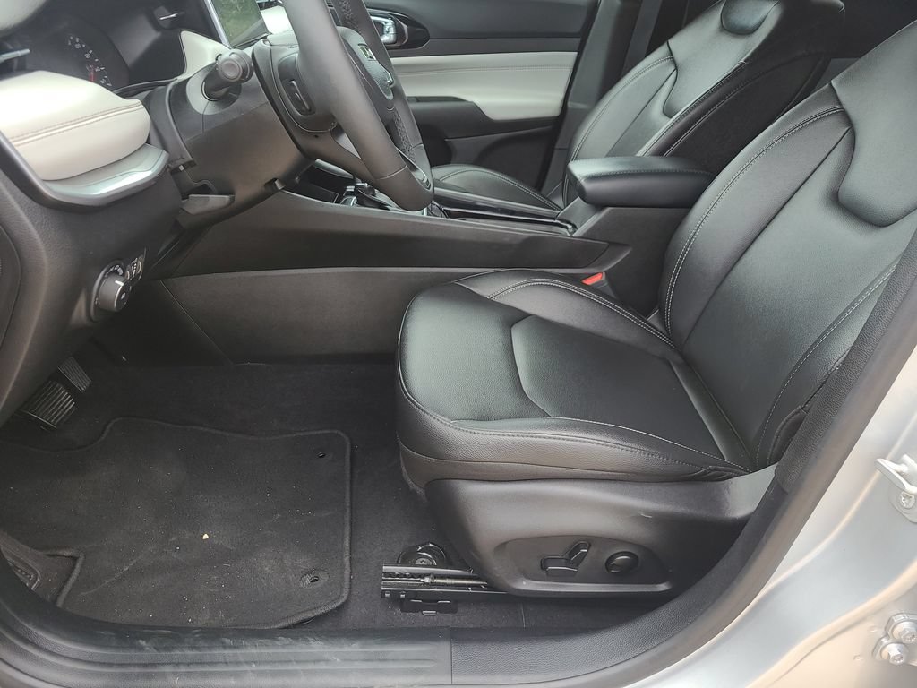 Used 2025 Jeep Compass Limited AWD/4WD image 16