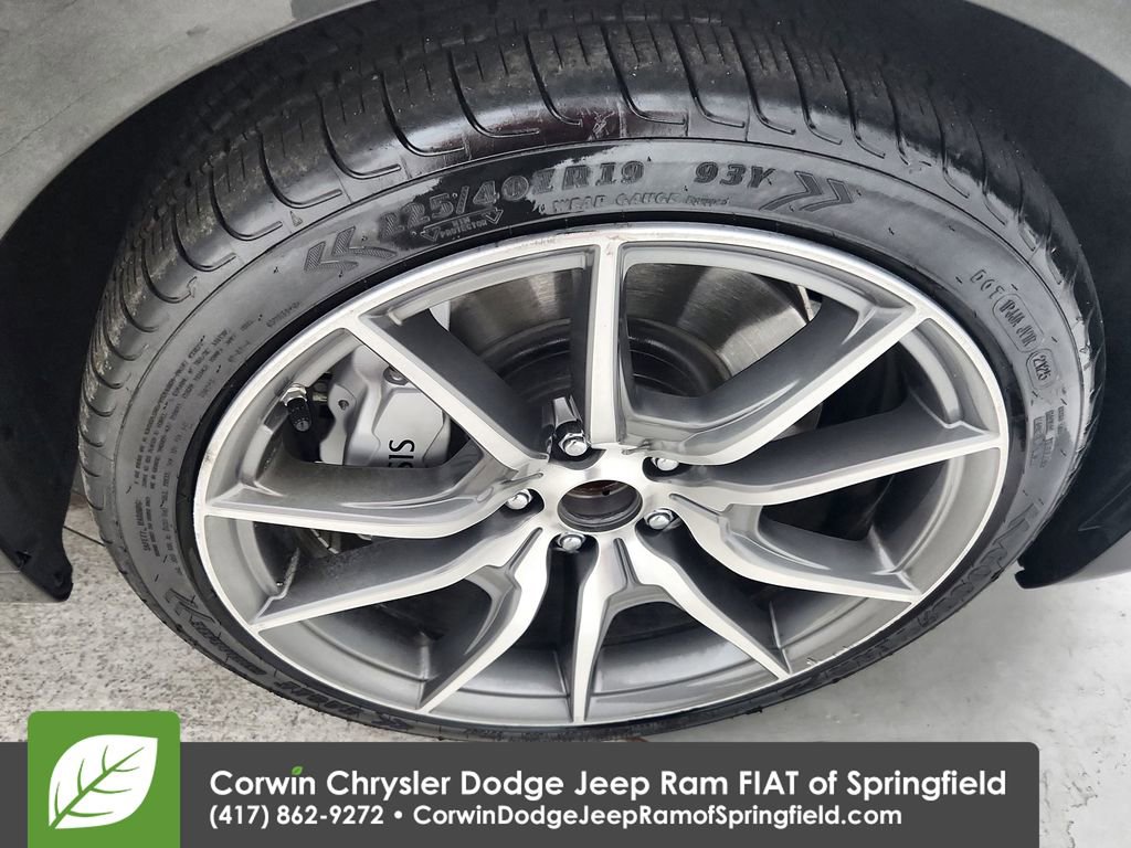 Used 2025 Genesis G70 2.5T image 32