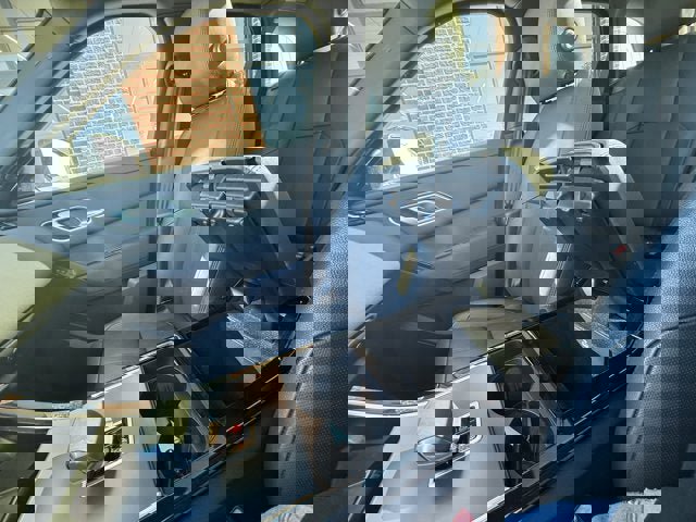 Used 2025 Land Rover Range Rover Velar Dynamic SE image 29