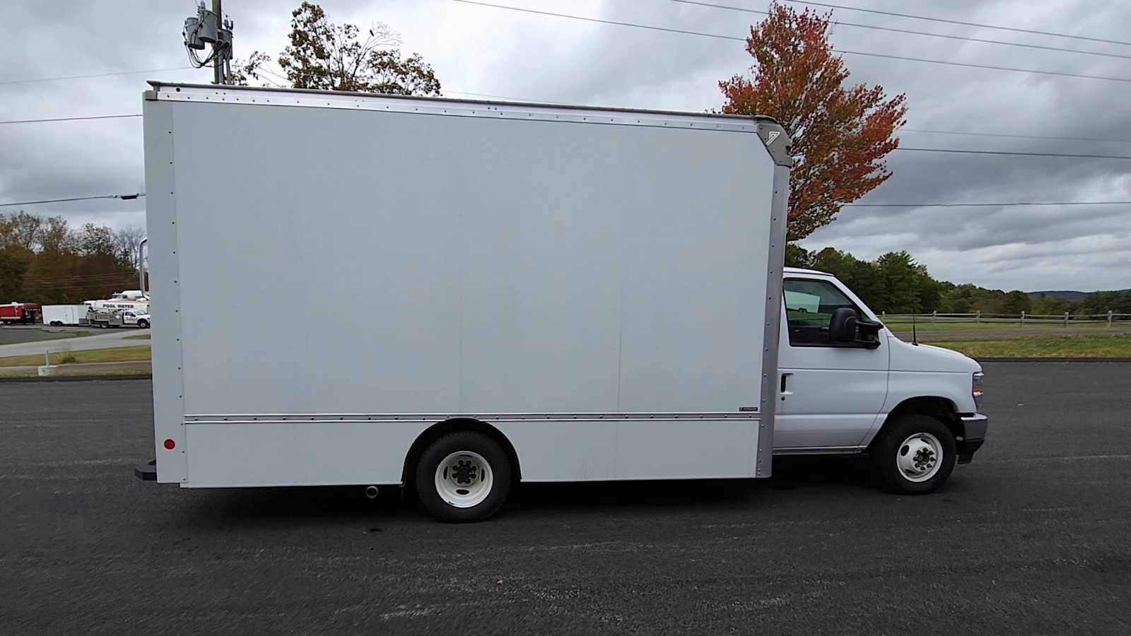 New 2025 Ford E-350 and Econoline 350 Super Duty w/ Power Equipment Group image 9