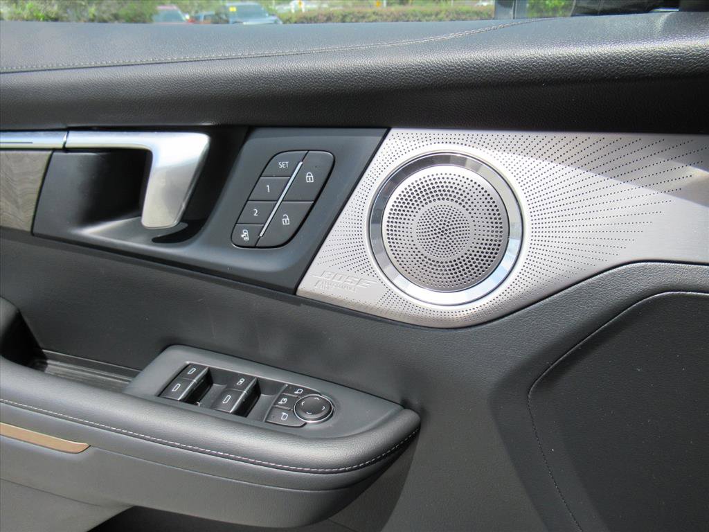 Used 2025 Buick Enclave Avenir w/ Super Cruise Package AWD/4WD image 23