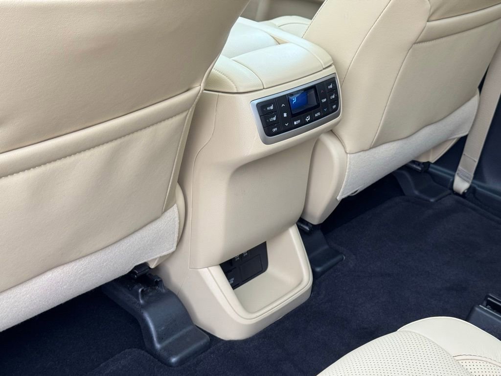 Used 2019 Toyota Highlander Limited Platinum image 30