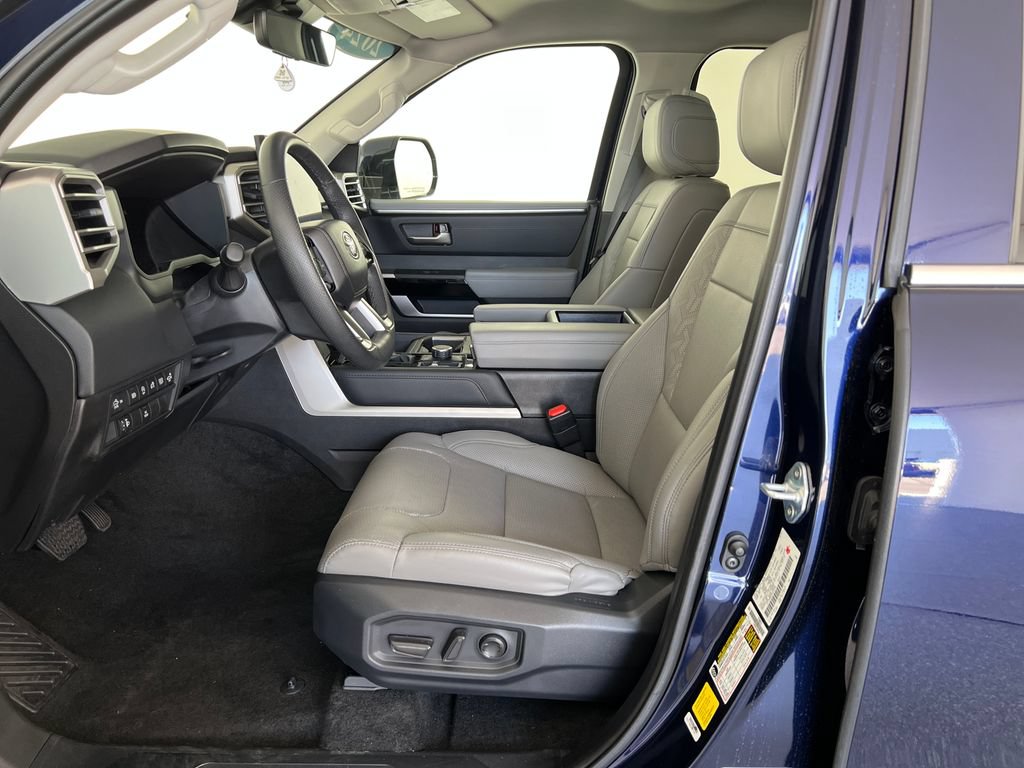 Used 2024 Toyota Tundra Limited w/ Power Package AWD/4WD image 11