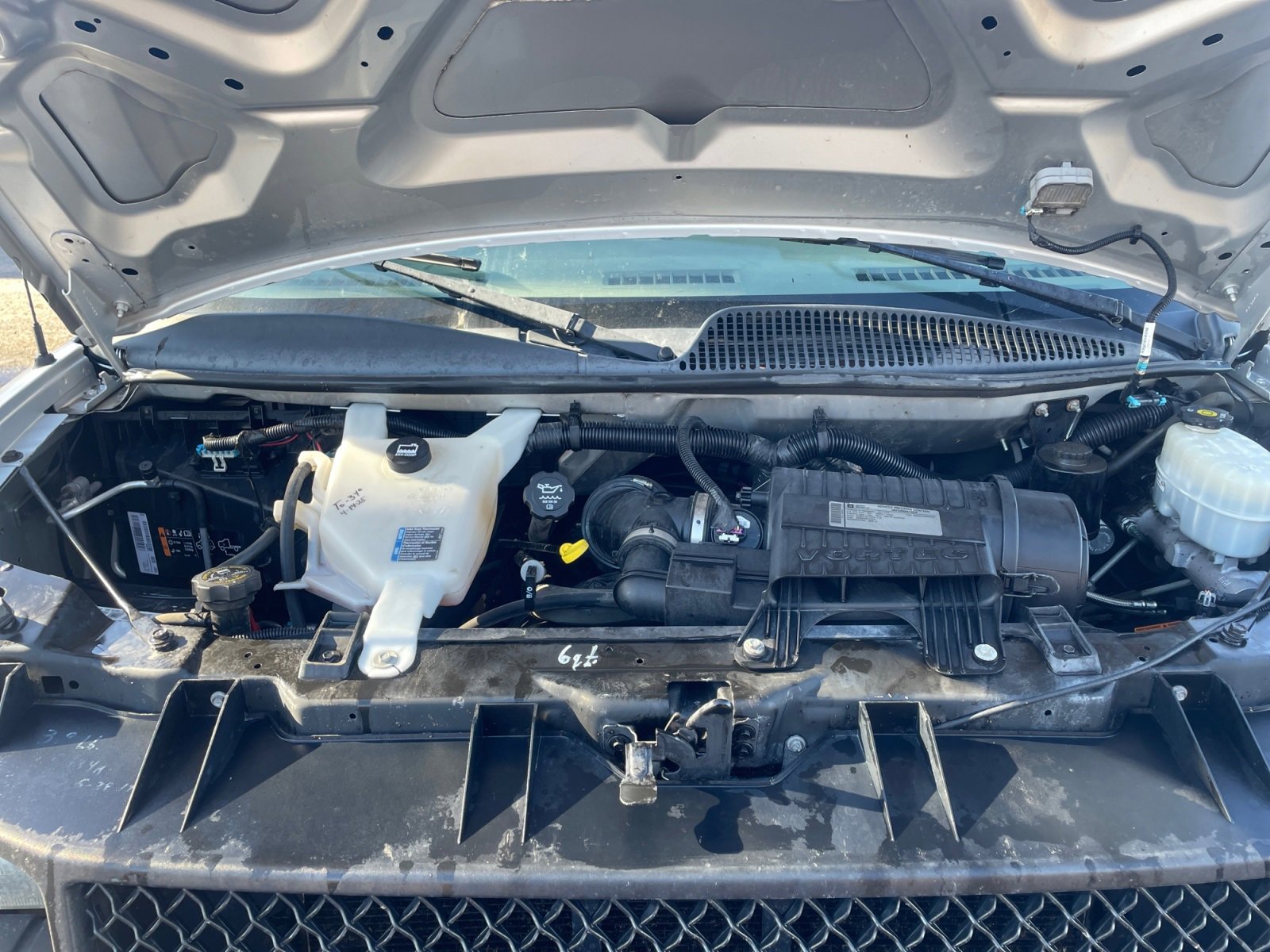 Used 2011 Chevrolet Express 2500 LS image 34