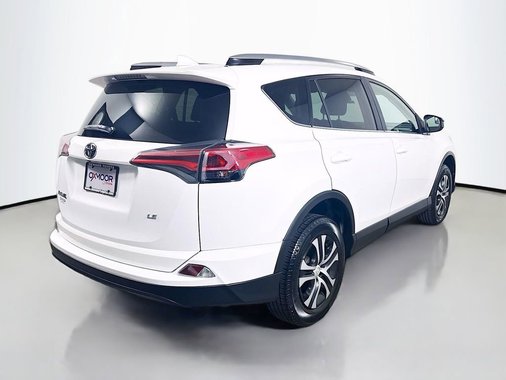 Certified 2017 Toyota RAV4 LE FWD image 8