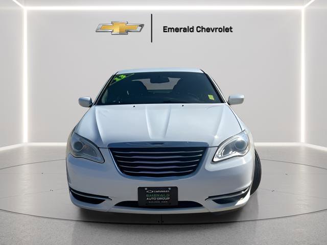 Used 2013 Chrysler 200 LX FWD image 2