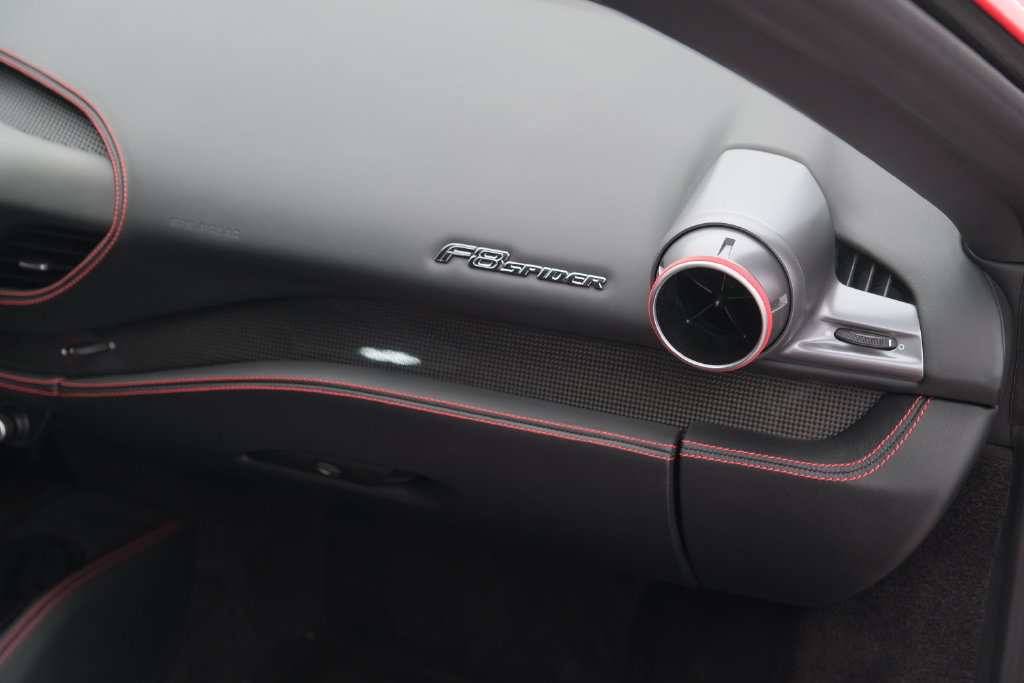 Used 2022 Ferrari F8 Tributo RWD image 9