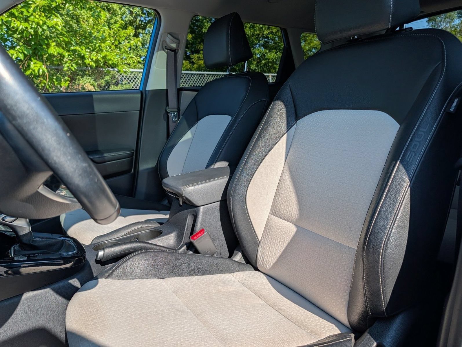 Used 2023 Kia Soul GT-Line FWD image 19