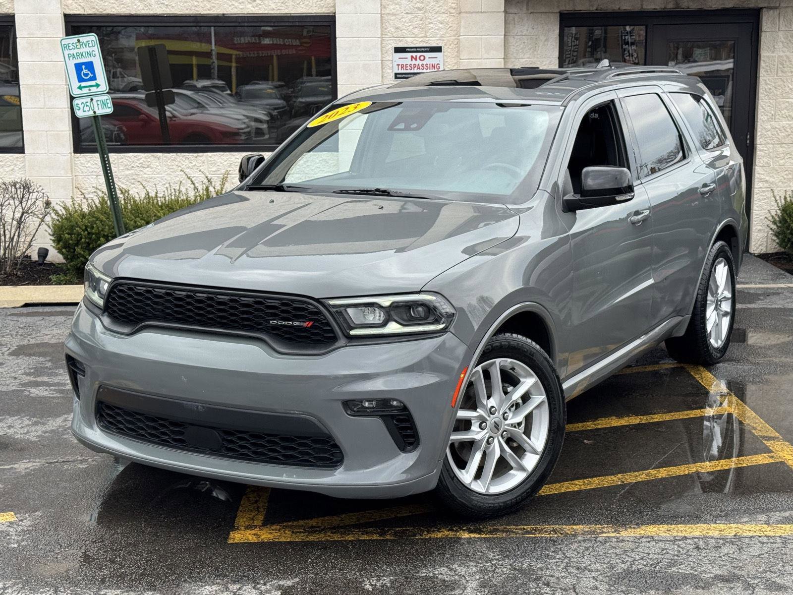 Used 2023 Dodge Durango GT RWD image 5