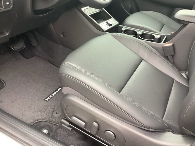 New 2026 Hyundai Kona SEL Premium image 17
