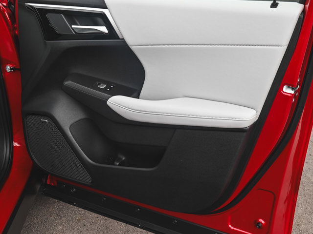 New 2025 Mitsubishi Outlander SE image 11