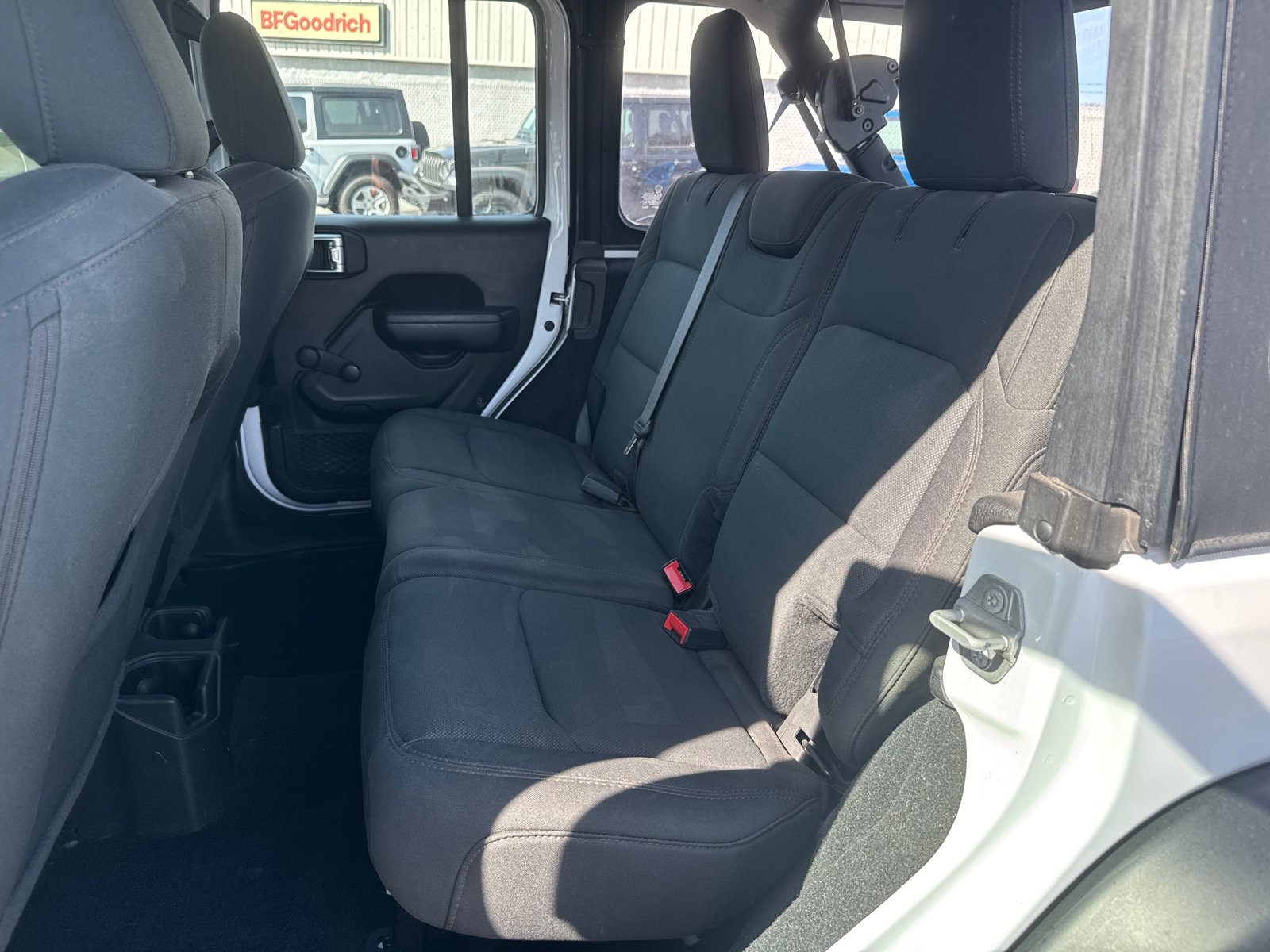 Used 2022 Jeep Wrangler Unlimited Sport image 6