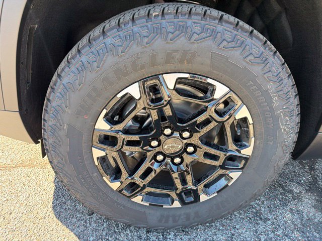 New 2027 Chevrolet Traverse Z71 w/ Driver Confidence Package AWD/4WD image 13