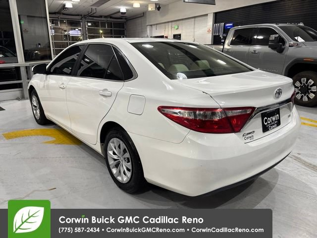 Used 2015 Toyota Camry LE FWD image 4