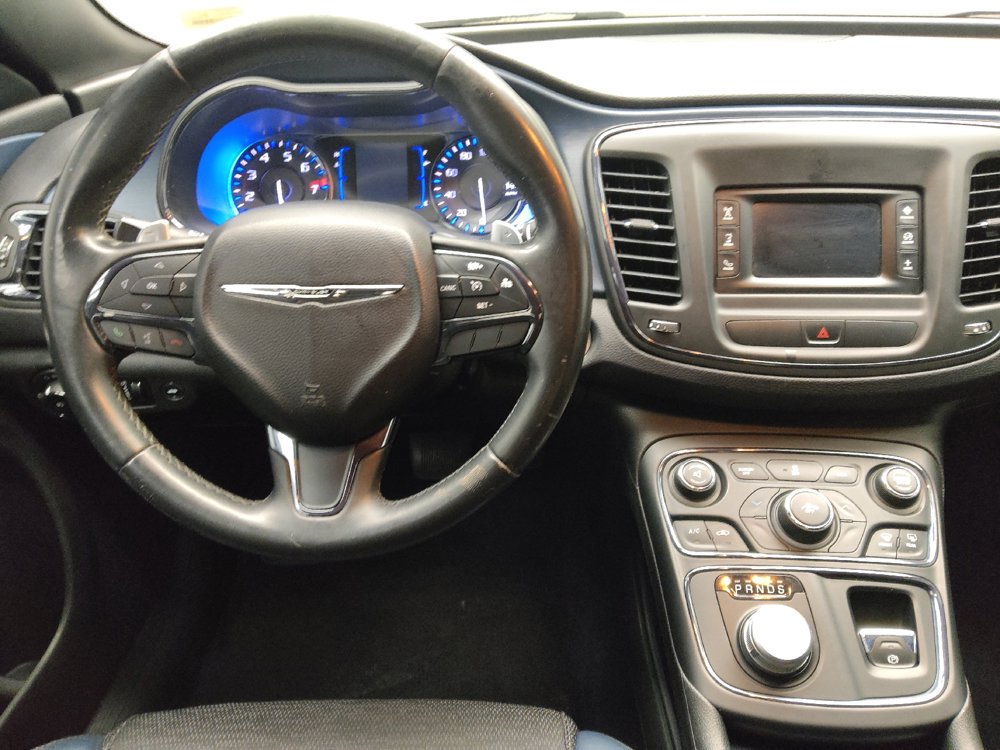 Used 2015 Chrysler 200 S FWD image 22