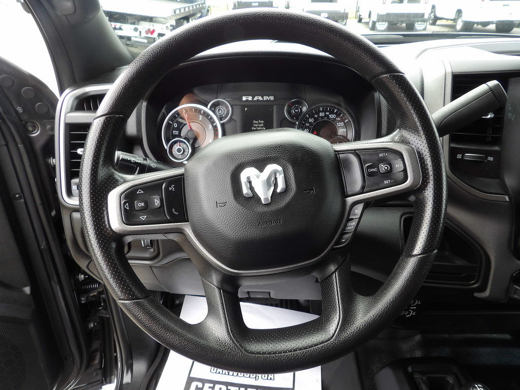Used 2023 RAM 5500 Tradesman w/ Chrome Appearance Group AWD/4WD image 20