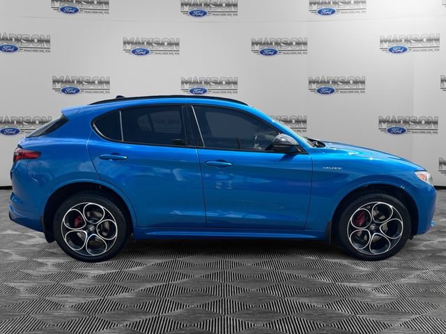 Used 2022 Alfa Romeo Stelvio Veloce AWD/4WD image 6