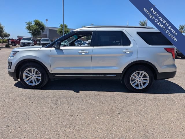 Used 2016 Ford Explorer XLT FWD image 3