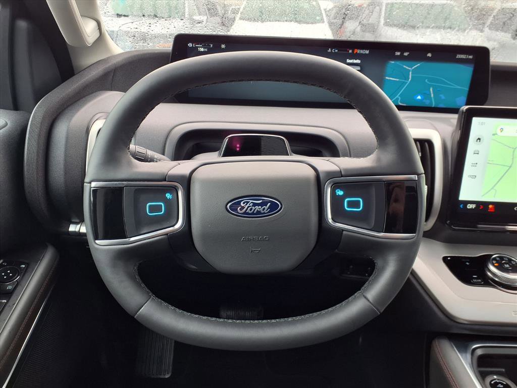 Used 2025 Ford Expedition Max Active image 16