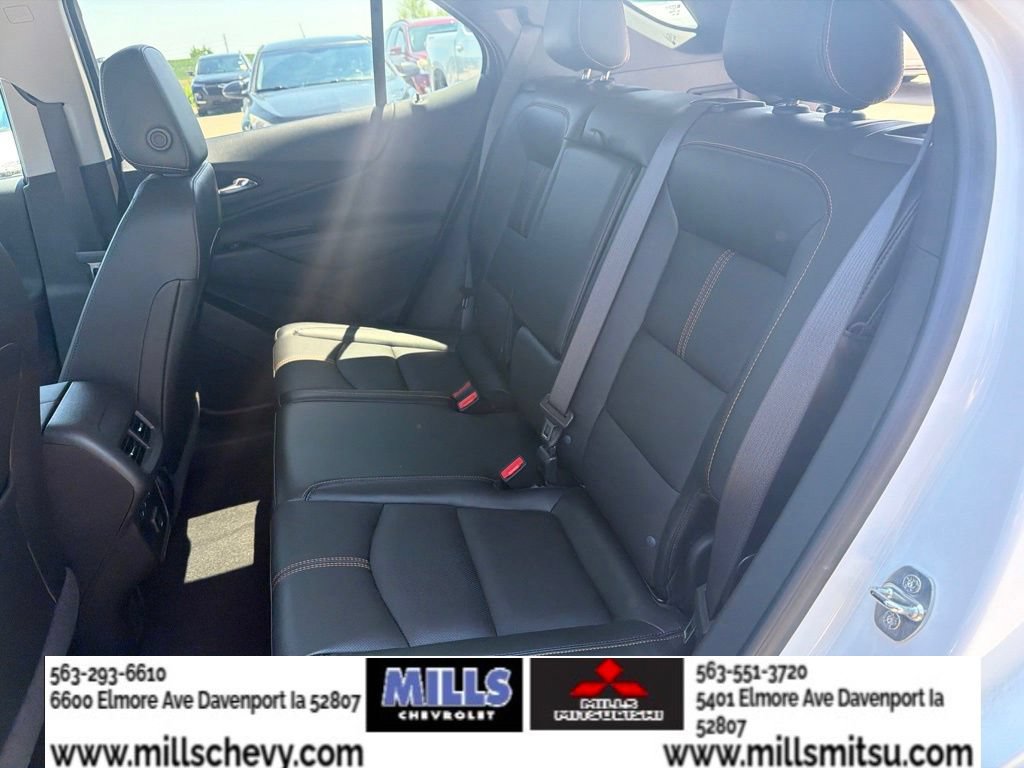Used 2023 Chevrolet Equinox Premier AWD/4WD image 21