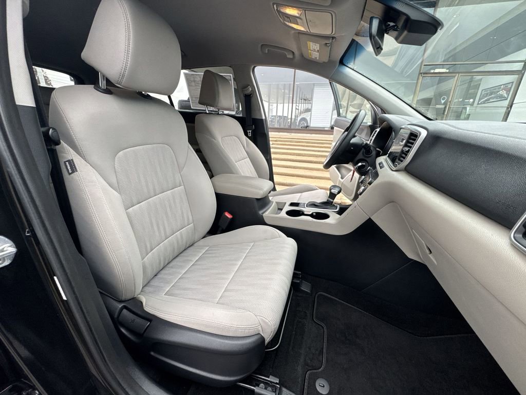 Used 2021 Kia Sportage LX image 25