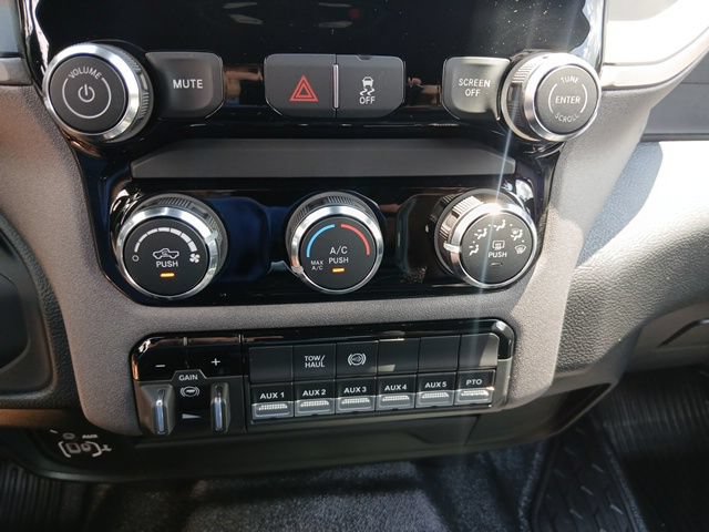 New 2026 RAM 3500 Tradesman AWD/4WD image 35