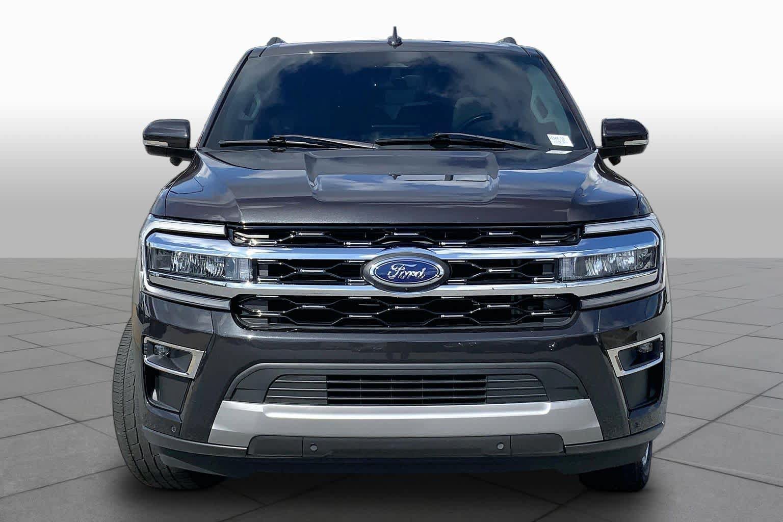 Used 2023 Ford Expedition Limited RWD image 4