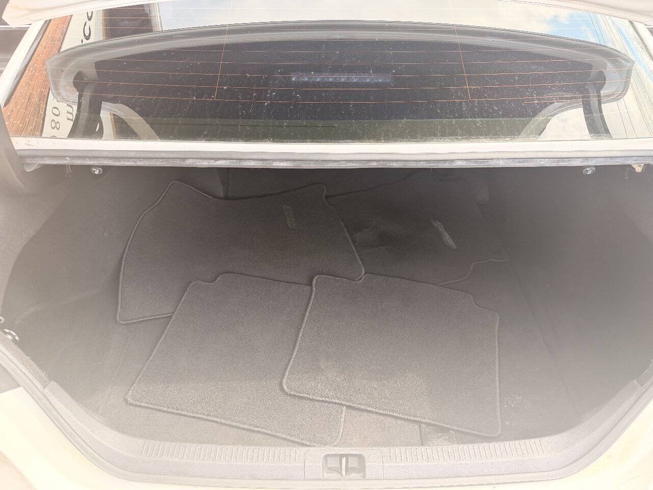 Used 2018 Toyota Camry SE FWD image 14