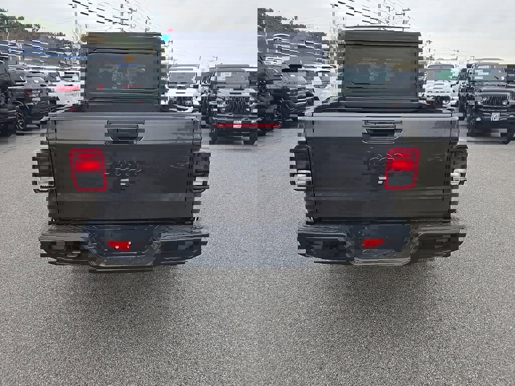 New 2026 Jeep Gladiator Sport image 6