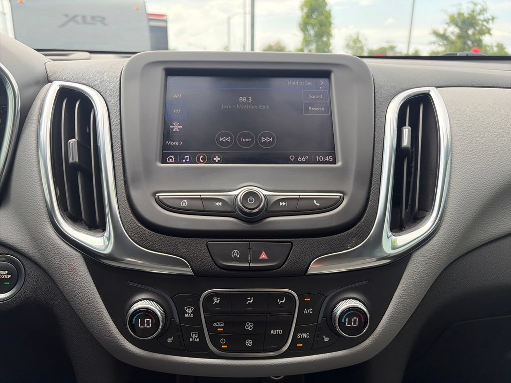 Used 2024 Chevrolet Equinox LT AWD/4WD image 25