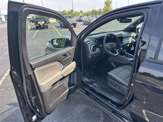 New 2026 Chevrolet Colorado ZR2 w/ Technology Package image 8