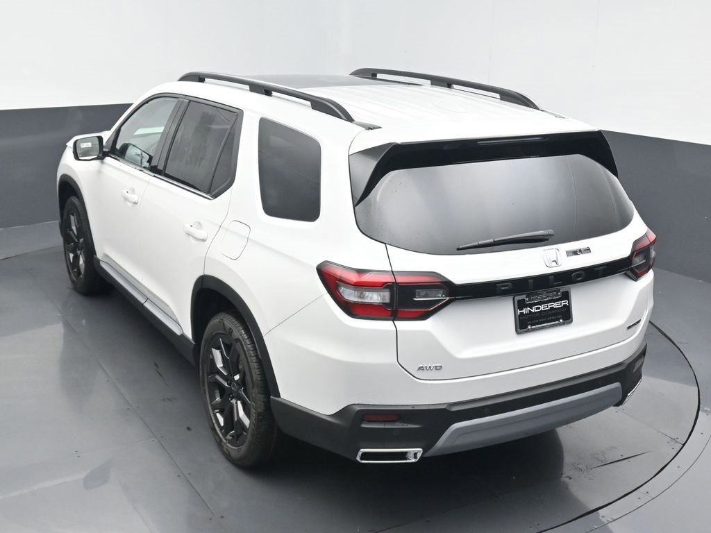 New 2025 Honda Pilot Touring image 18