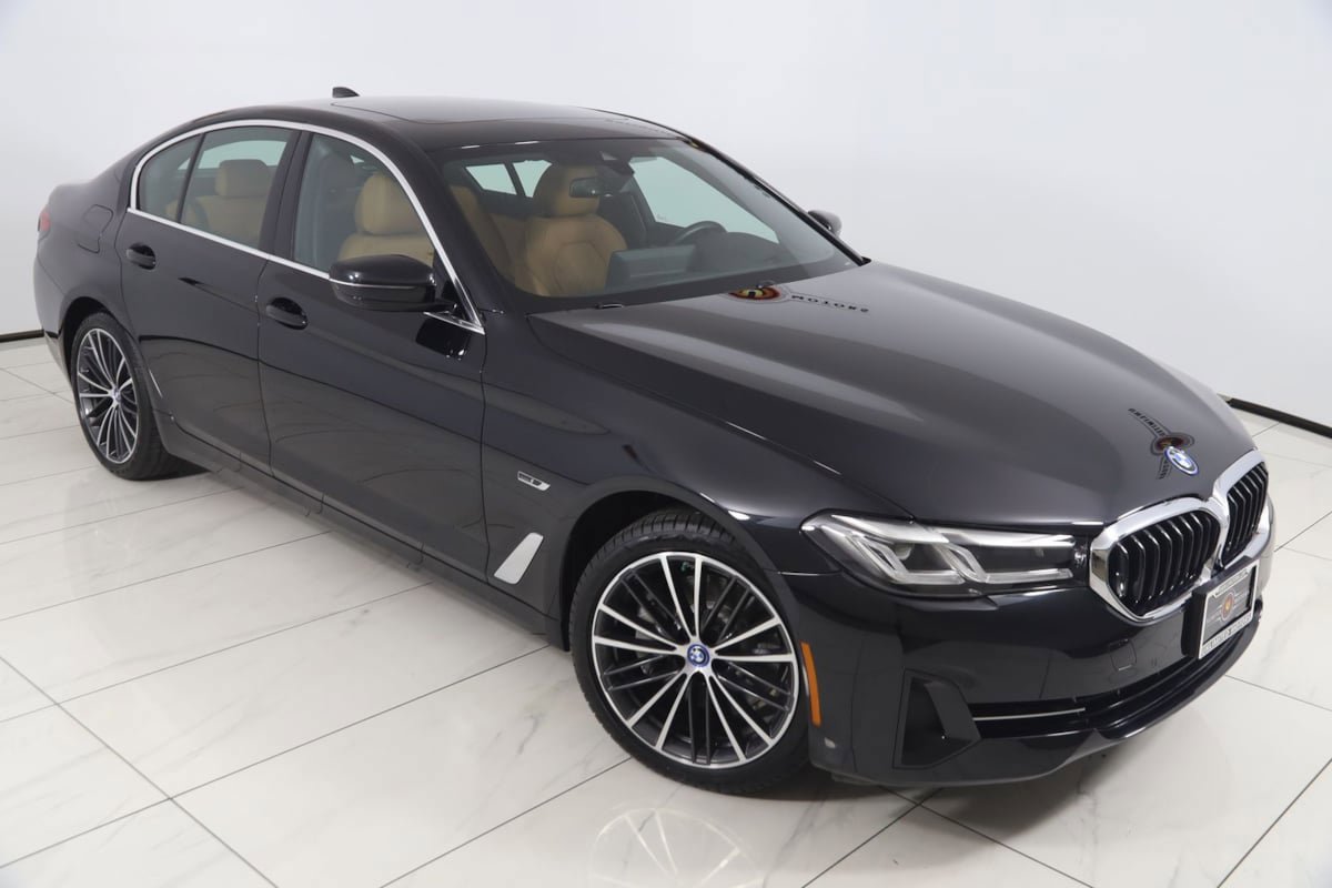 Used 2023 BMW 530e xDrive w/ Premium Package AWD/4WD image 19