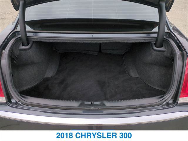 Used 2018 Chrysler 300 Limited w/ Safetytec Plus Group RWD image 23