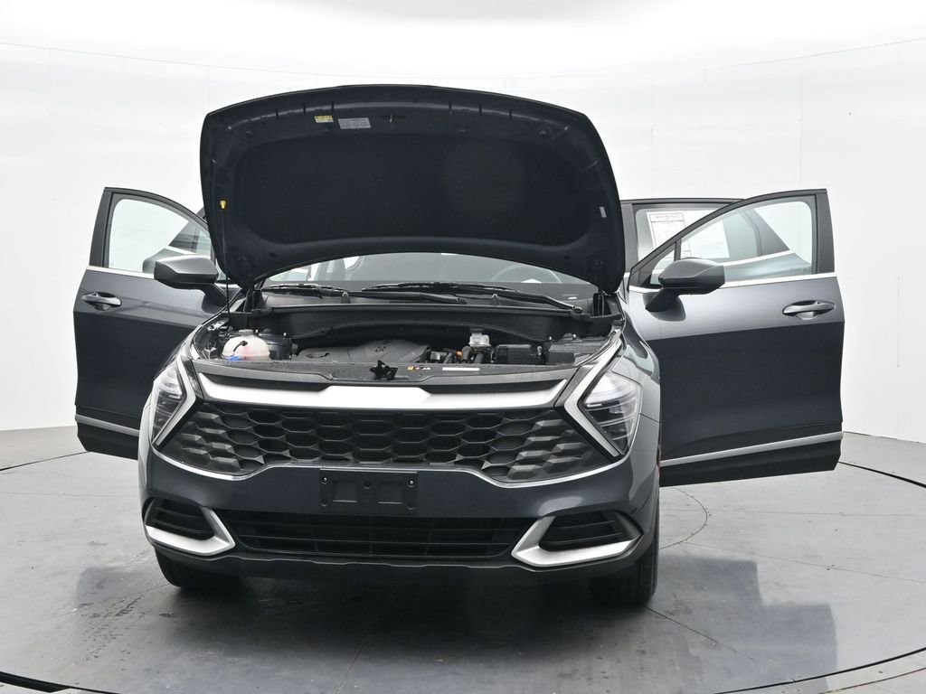 Used 2024 Kia Sportage LX AWD/4WD image 40