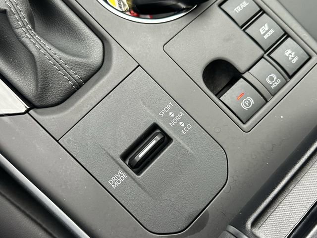 Certified 2024 Toyota Highlander XLE AWD/4WD image 22