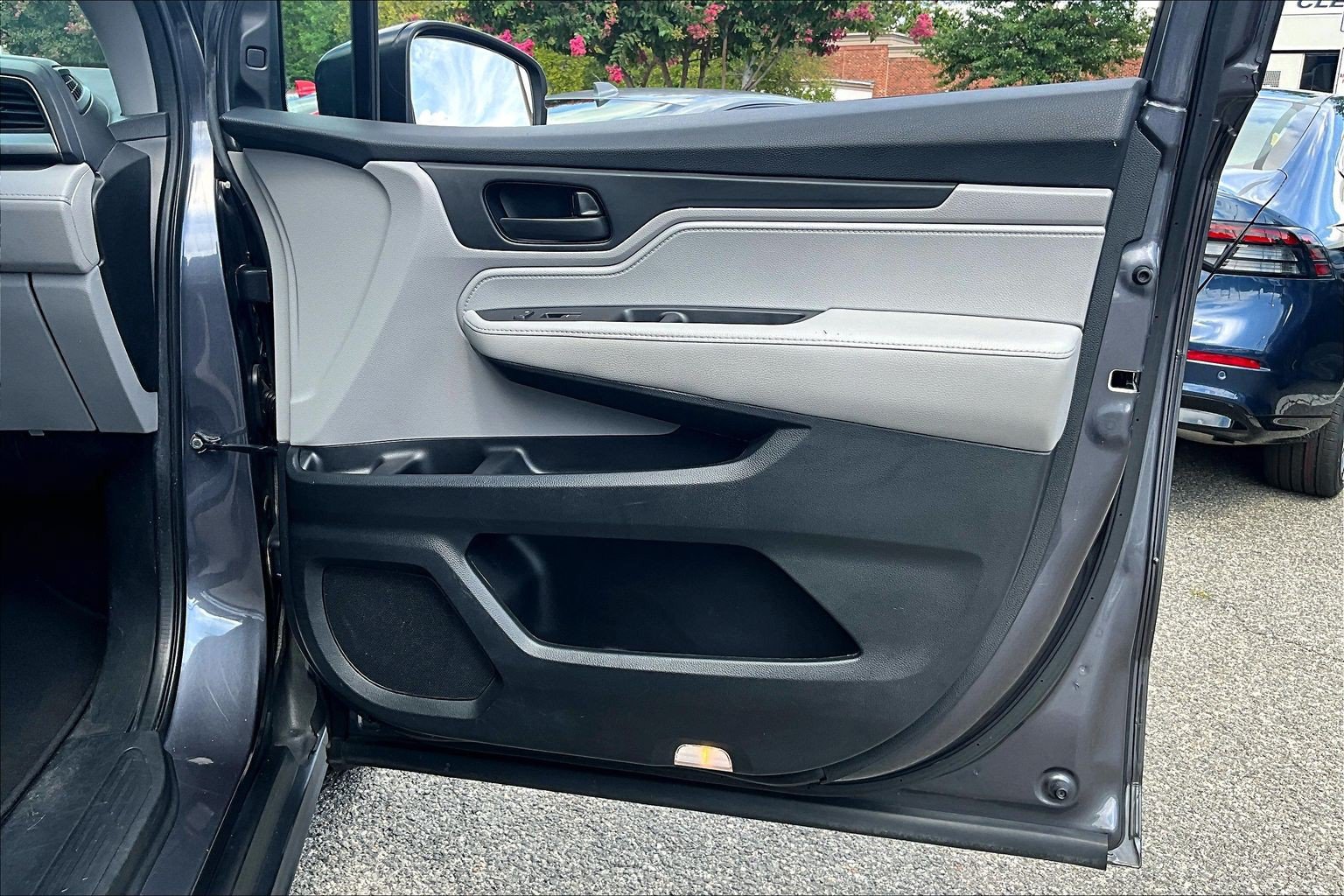 Used 2019 Honda Odyssey EX image 18