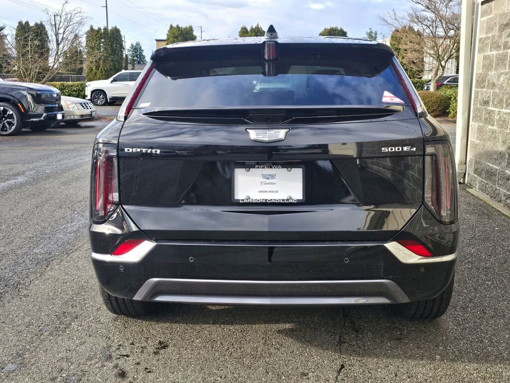 New 2026 Cadillac Optiq Luxury 2 image 6