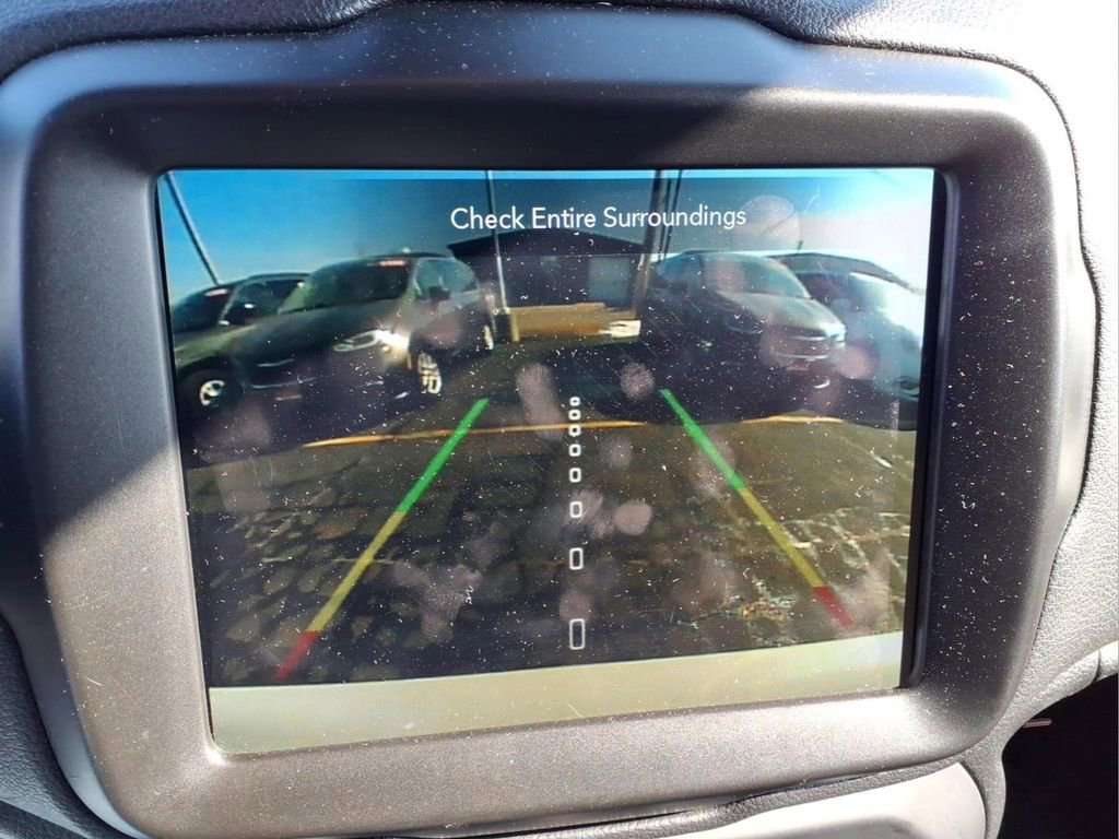 Used 2023 Jeep Renegade Trailhawk AWD/4WD image 9