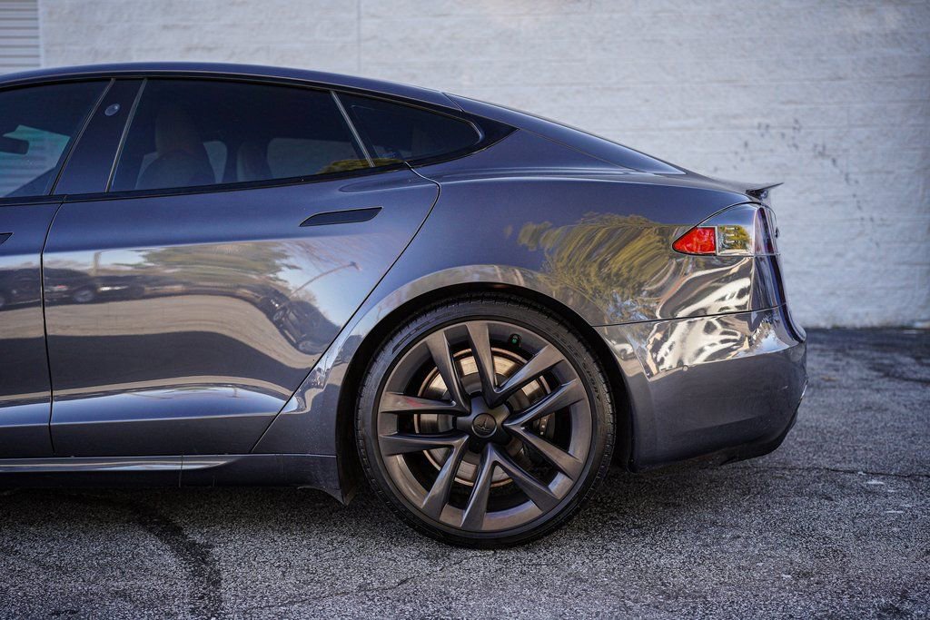 Used 2021 Tesla Model S Plaid image 11