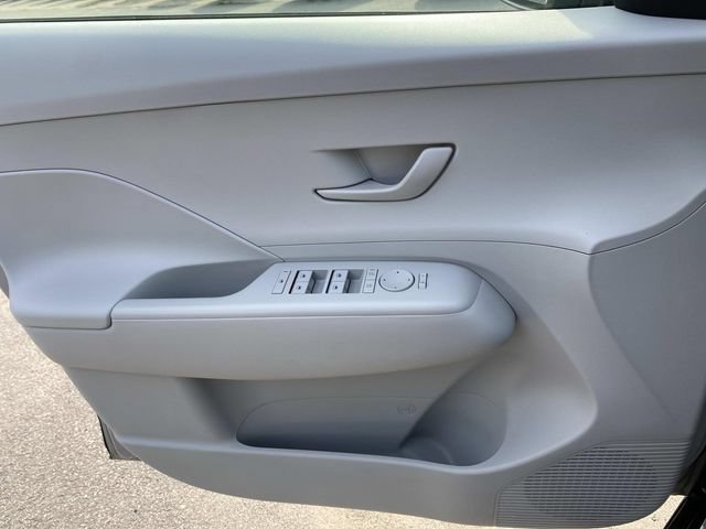 Used 2025 Hyundai Kona SEL AWD/4WD image 18