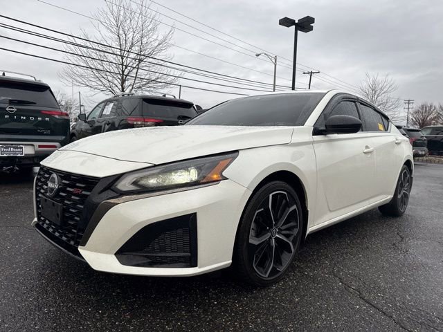 Certified 2023 Nissan Altima 2.5 SR image 3